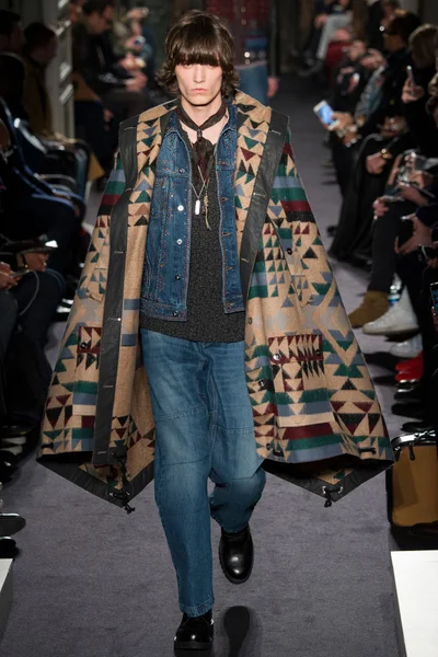 Look 69